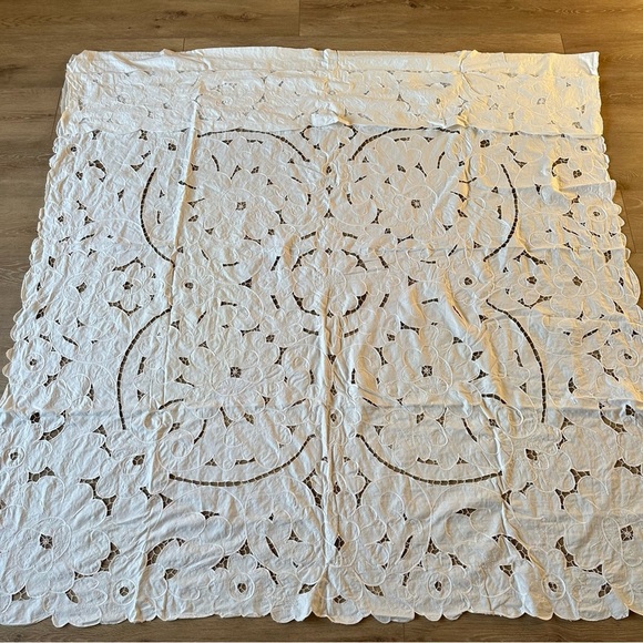 Rare Vintage White Cotton Embroidery Cutout Curtain - Picture 2 of 6